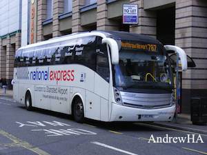 London to Gatwick travel by bus/coach, buy tickets, check timetables -  